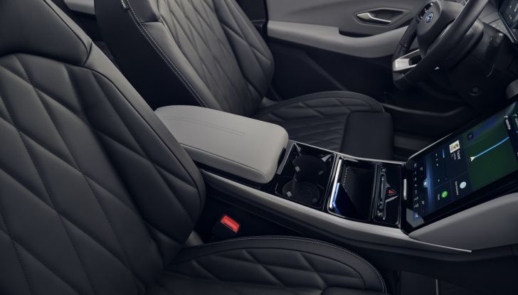 Nuovo Ford Explorer elettrico: il SUV americano arriva in Europa come EV - Foto 3 di 38