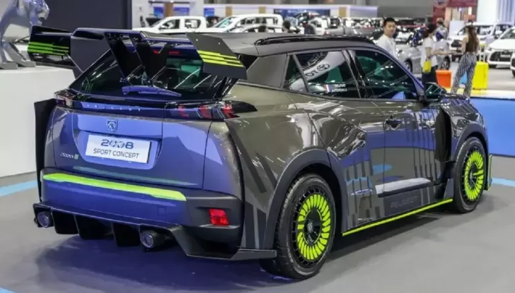 Peugeot 2008 Sport Concept: presentata la versione estrema - Foto 4 di 5