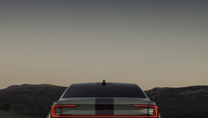 Polestar lancia l’edizione speciale Polestar 2 BST edition 230 - Foto 4 di 38