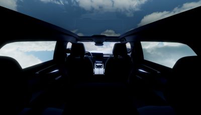Renault Espace 2024: tetto panoramico particolarmente grande e design slanciato