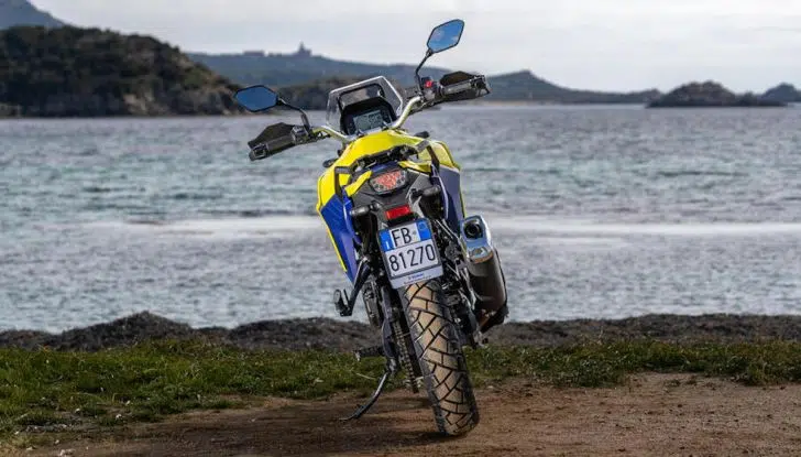 Suzuki V Strom 800DE: la moto che fa cambiare passo alla casa giapponese - Foto 1 di 7