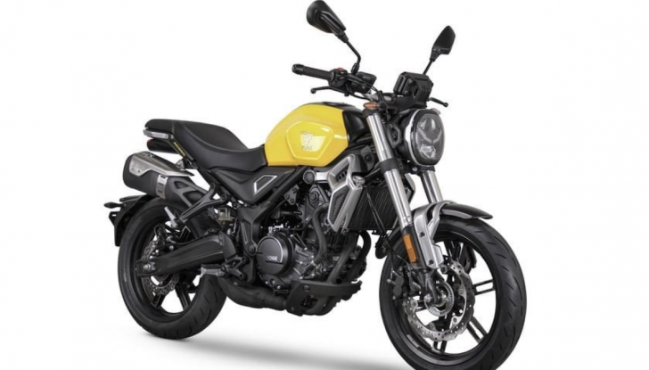 Voge Trofeo 350AC 2023: la piccola scrambler per tutti - Foto 14 di 16