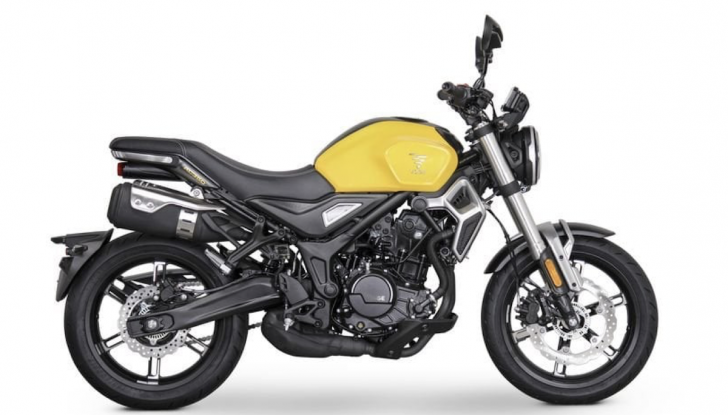 Voge Trofeo 350AC 2023: la piccola scrambler per tutti - Foto 16 di 16