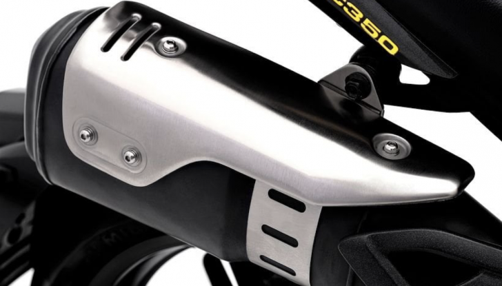 Voge Trofeo 350AC 2023: la piccola scrambler per tutti - Foto 6 di 16