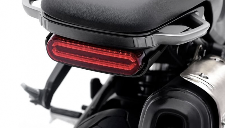 Voge Trofeo 350AC 2023: la piccola scrambler per tutti - Foto 9 di 16