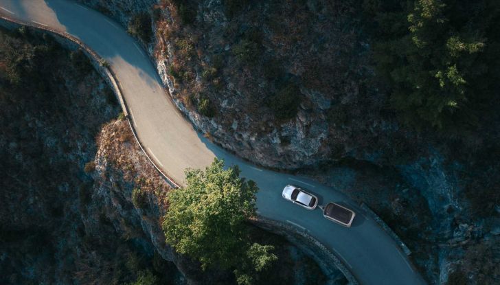 Il caravan intelligente è realtà: ecco il concept di Airstream e Studio Porsche - Foto 10 di 10