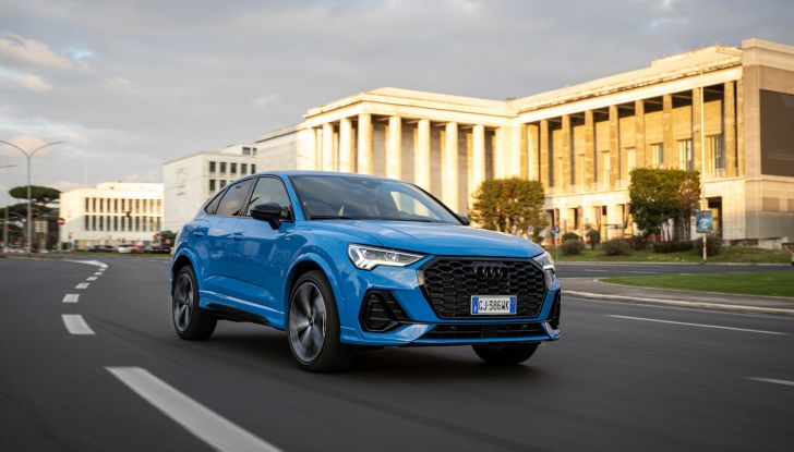 Audi Identity Black: il nuovo allestimento disponibile su Q3 e Q5 - Foto 5 di 15