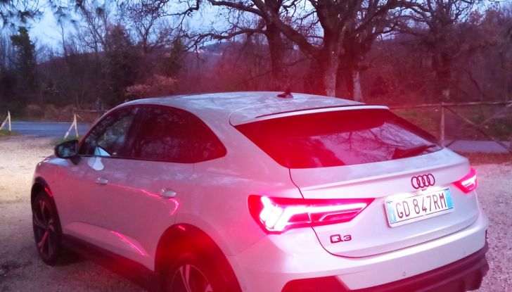 Audi Identity Black: il nuovo allestimento disponibile su Q3 e Q5 - Foto 13 di 15