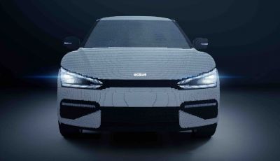 Kia EV6 LEGO in scala reale: a Milano è “Brick to the Future”