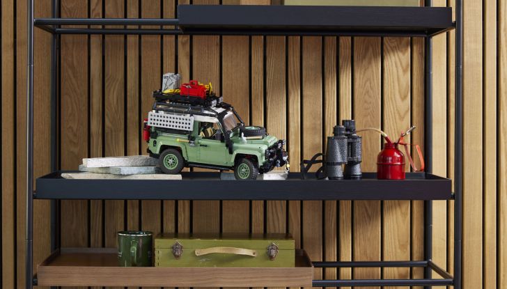 Land Rover Defender 90 LEGO, il set disponibile dal 1 aprile a 239,99€ - Foto 7 di 9