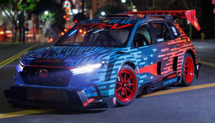 Honda CR-V Hybrid Racer: il SUV diventa un purosangue da corsa! - Foto 1 di 14