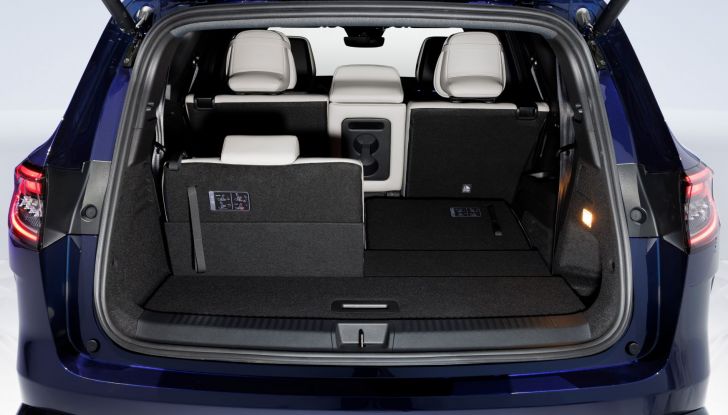 Nuovo Renault Espace ordinabile in Italia da 43.700 euro - Foto 5 di 11