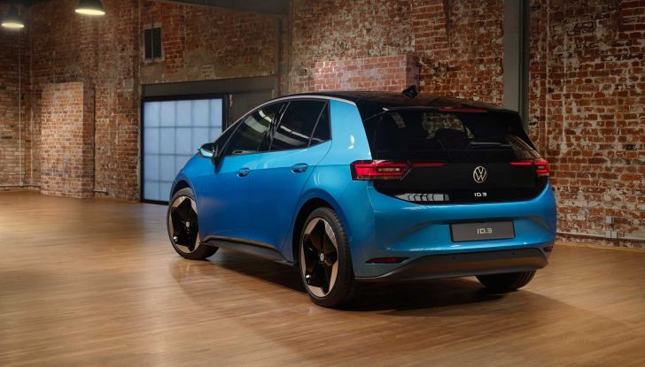 Volkswagen ID.3 2023 restyling, allestimenti, prezzi e noleggio - Foto 2 di 11