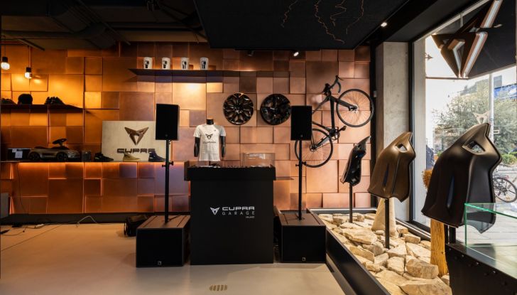 Cupra alla Milano Design Week reinterpreta gli interni dell’auto con materiali e tecnologie innovative - Foto 7 di 18