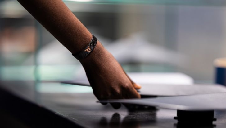 Cupra alla Milano Design Week reinterpreta gli interni dell’auto con materiali e tecnologie innovative - Foto 18 di 18