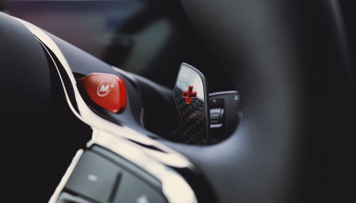 BMW XM Label Red: debutta il nuovo super SUV da 748 CV - Foto 39 di 47