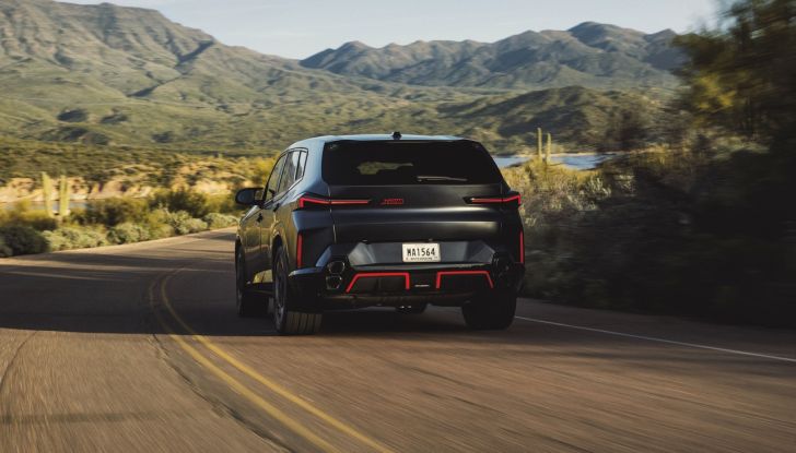 BMW XM Label Red: debutta il nuovo super SUV da 748 CV - Foto 6 di 47