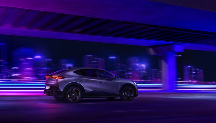 Cupra Tavascan: debutta il primo SUV coupé 100% elettrico del marchio - Foto 12 di 26