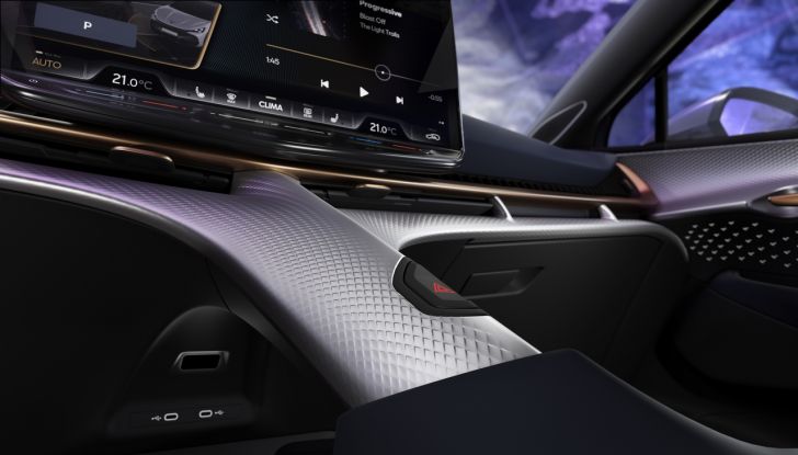 Cupra Tavascan: debutta il primo SUV coupé 100% elettrico del marchio - Foto 19 di 26