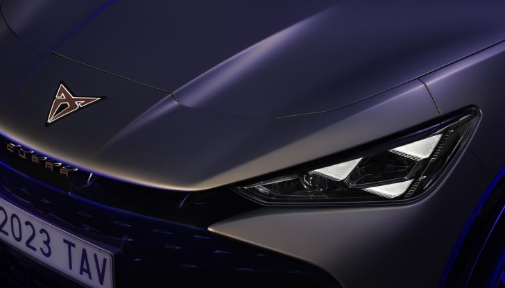 Cupra Tavascan: debutta il primo SUV coupé 100% elettrico del marchio - Foto 8 di 26