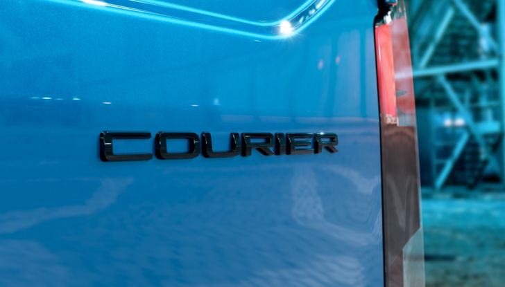 Ford E-Transit Courier: debutta il nuovo veicolo commerciale elettrico - Foto 16 di 26