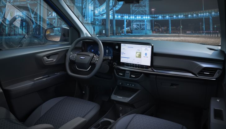 Ford E-Transit Courier: debutta il nuovo veicolo commerciale elettrico - Foto 14 di 26