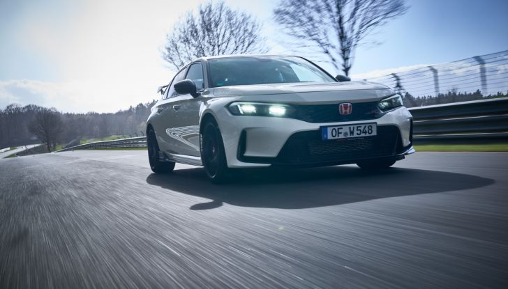 Honda Civic Type R 2023: nuovo record sul giro al Nurburgring - Foto 9 di 13