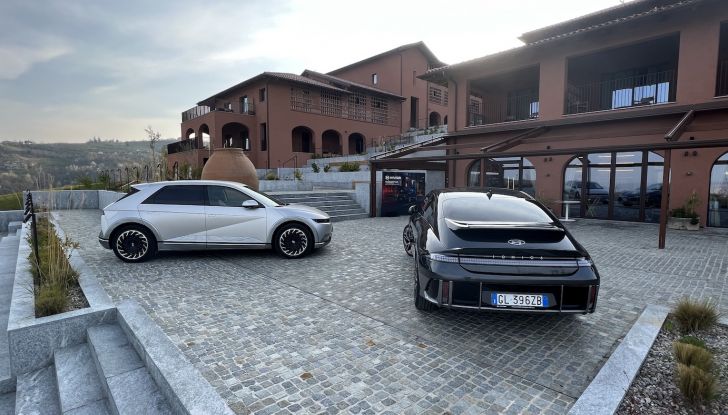 Hyundai Ioniq 2: esordio a un passo (con prezzi competitivi) - Foto 2 di 15