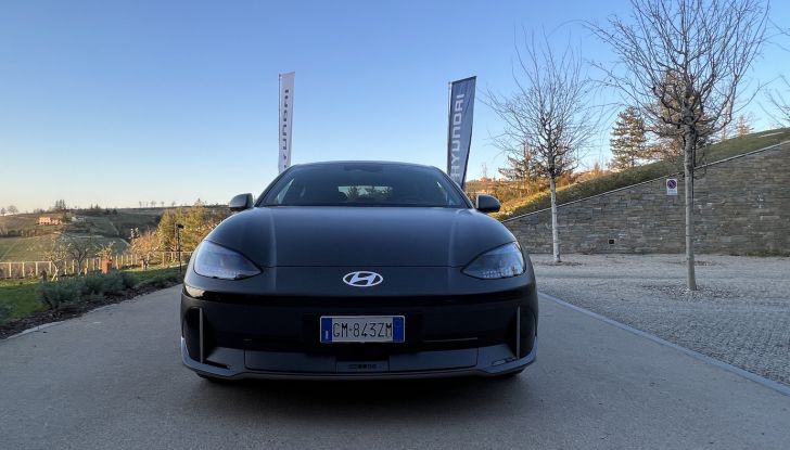 Hyundai Ioniq 2: esordio a un passo (con prezzi competitivi) - Foto 8 di 15