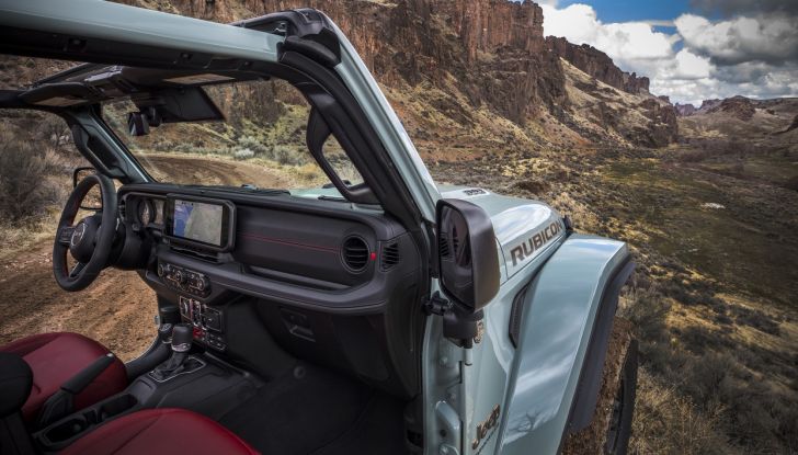 Jeep Wrangler 2024: svelato il nuovo model year dell’iconico fuoristrada - Foto 10 di 19