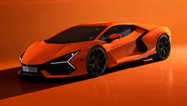 Lamborghini Revuelto