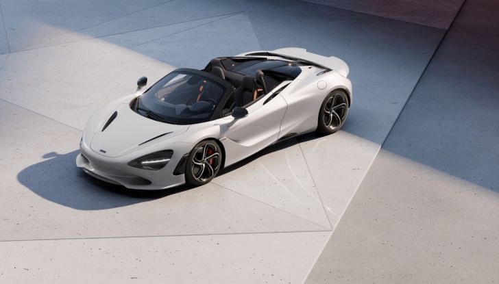 McLaren 750S: debutta la supercar più leggera e potente del marchio - Foto 26 di 75