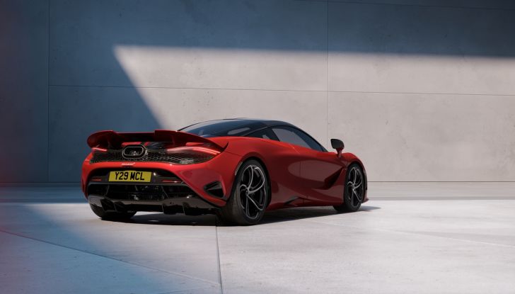 McLaren 750S: debutta la supercar più leggera e potente del marchio - Foto 31 di 75