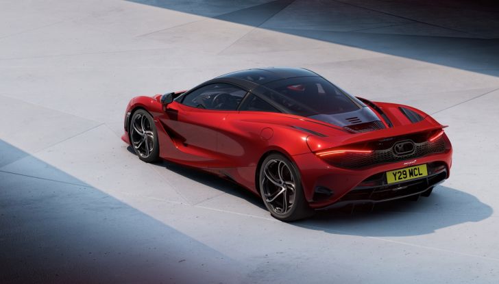McLaren 750S: debutta la supercar più leggera e potente del marchio - Foto 33 di 75