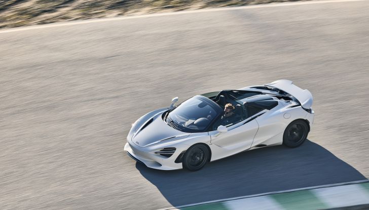McLaren 750S: debutta la supercar più leggera e potente del marchio - Foto 45 di 75