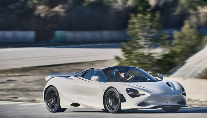 McLaren 750S: debutta la supercar più leggera e potente del marchio - Foto 48 di 75