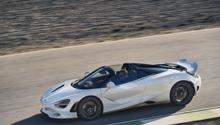 McLaren 750S: debutta la supercar più leggera e potente del marchio - Foto 49 di 75