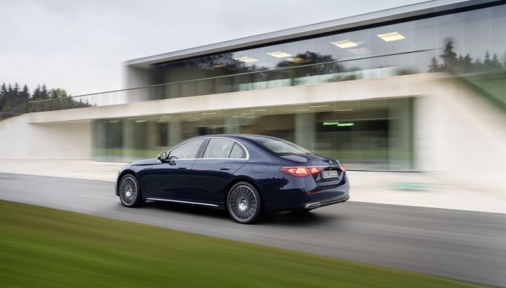 Mercedes Classe E 2024: caratteristiche e motori della nuova generazione - Foto 10 di 124