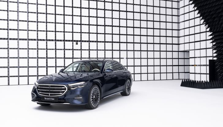 Mercedes Classe E 2024: caratteristiche e motori della nuova generazione - Foto 115 di 124