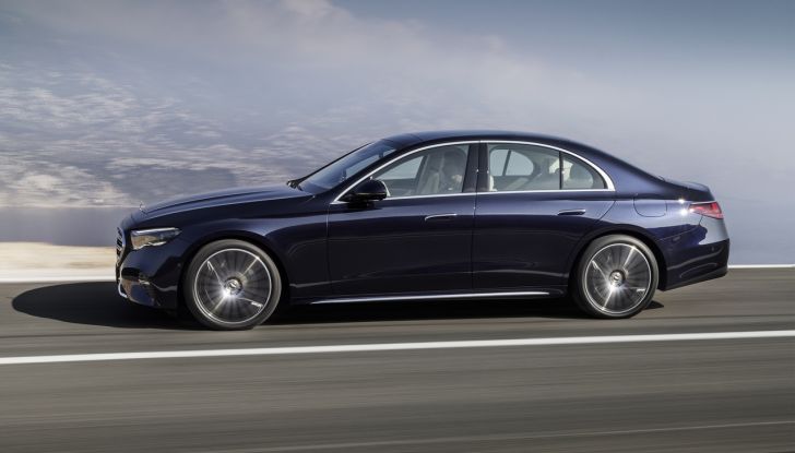 Mercedes Classe E 2024: caratteristiche e motori della nuova generazione - Foto 15 di 124