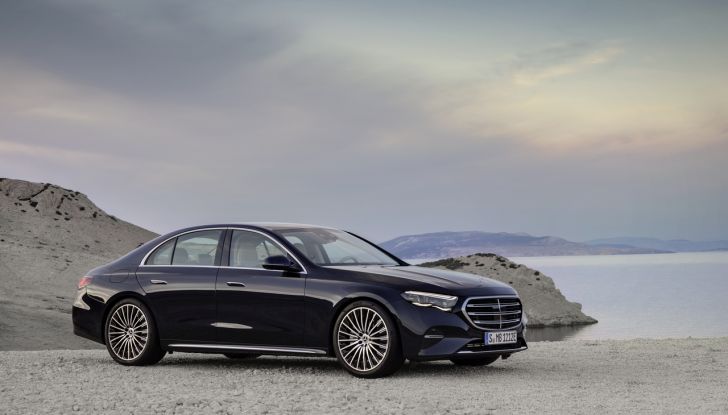 Mercedes Classe E 2024: caratteristiche e motori della nuova generazione - Foto 21 di 124