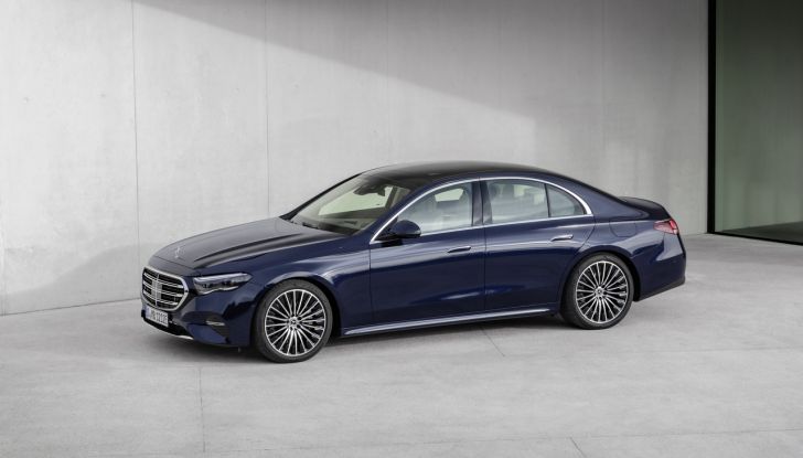 Mercedes Classe E 2024: caratteristiche e motori della nuova generazione - Foto 30 di 124