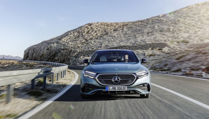 Mercedes Classe E 2024: caratteristiche e motori della nuova generazione - Foto 45 di 124
