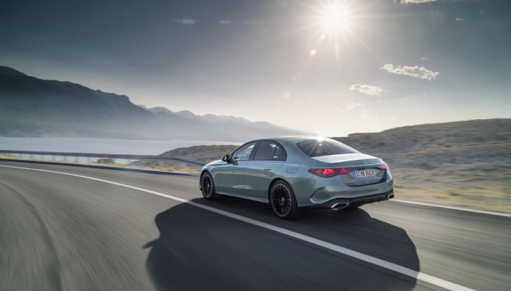 Mercedes Classe E 2024: caratteristiche e motori della nuova generazione - Foto 48 di 124