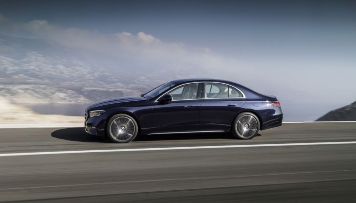 Mercedes Classe E 2024: caratteristiche e motori della nuova generazione - Foto 6 di 124