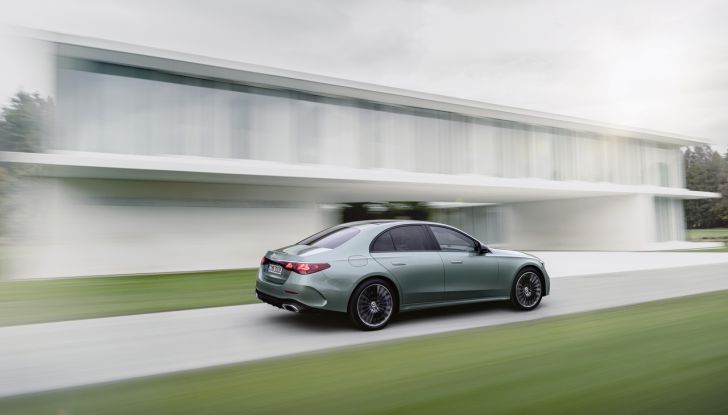 Mercedes Classe E 2024: caratteristiche e motori della nuova generazione - Foto 56 di 124
