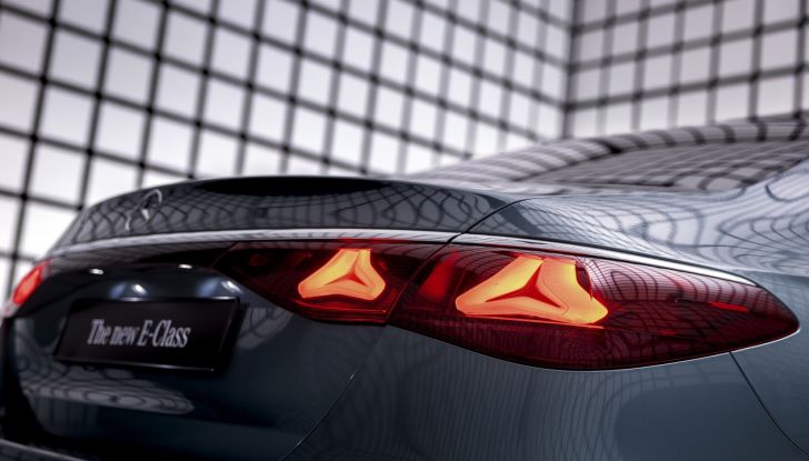 Mercedes Classe E 2024: caratteristiche e motori della nuova generazione - Foto 96 di 124