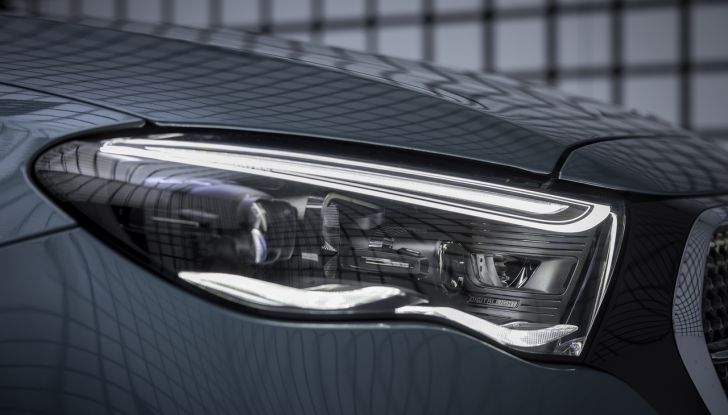 Mercedes Classe E 2024: caratteristiche e motori della nuova generazione - Foto 98 di 124