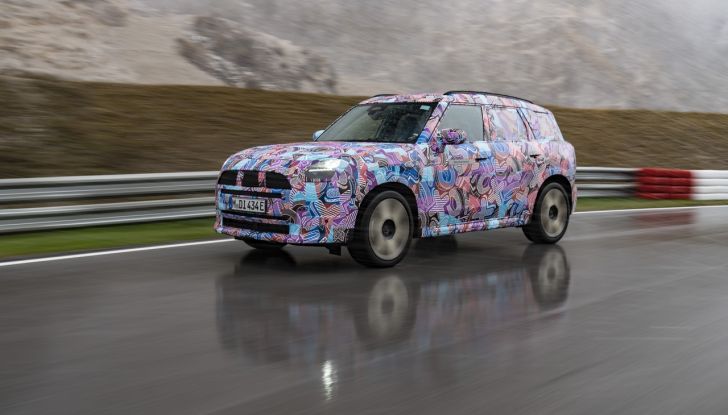 Mini Countryman 2024: prime immagini ufficiali della nuova generazione - Foto 12 di 37