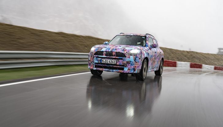 Mini Countryman 2024: prime immagini ufficiali della nuova generazione - Foto 18 di 37
